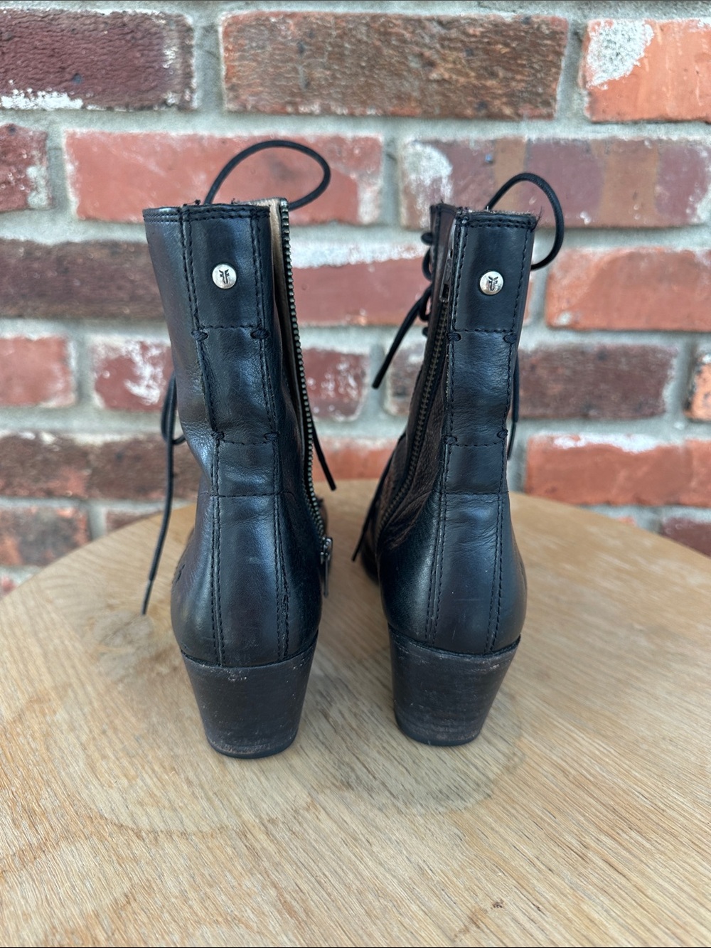 Frye Black Leather Lace-Up Ankle Boots with Block Heel Sz7 - Picture 5 of 7